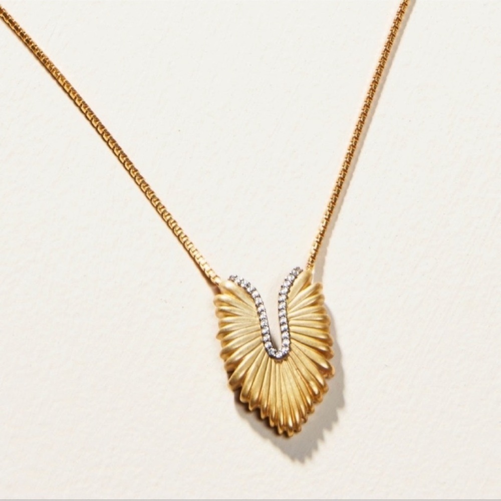 Stella & Dot | Necklace | Mini Pegasus Pendant